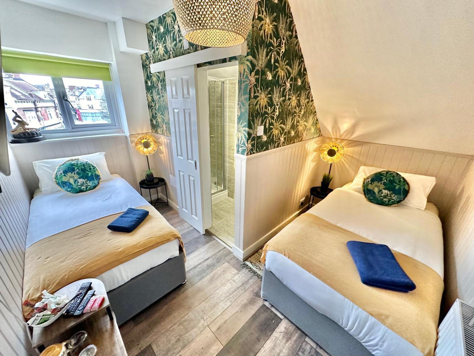 Lemur Lodge - Boutique Apartments - Short Stroll To The Beach Bournemouth Exterior foto